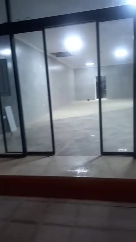 مغازه ۱۲۵متری نوسازتمیز|اجارهٔ مغازه و غرفه|قم, پردیسان|دیوار