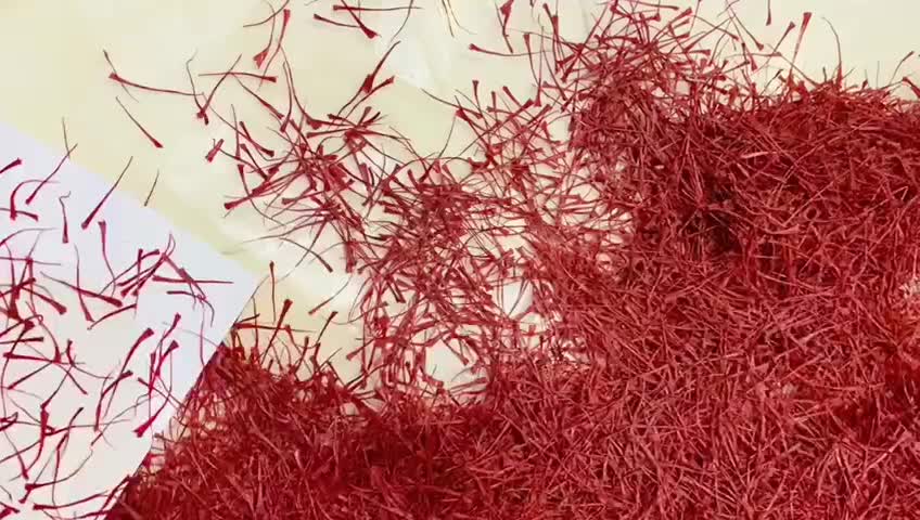 زعفران نیم گرمی انتخابی اقتصادی برای شروع خوش‌عطر|خوردنی و آشامیدنی|کرج, فاز ۱ مهرشهر|دیوار