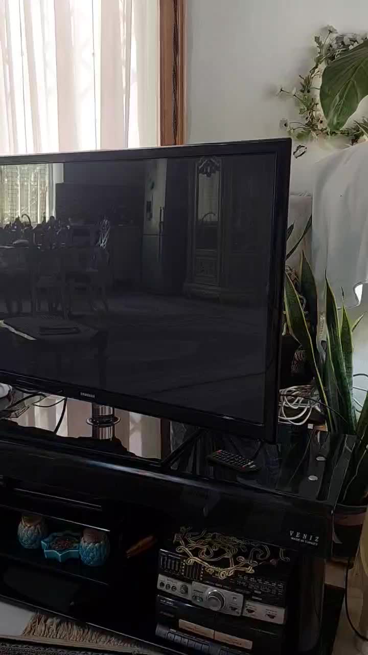 تلویزیون سامسونگ اصل سالم|تلویزیون و پروژکتور|چمستان, |دیوار