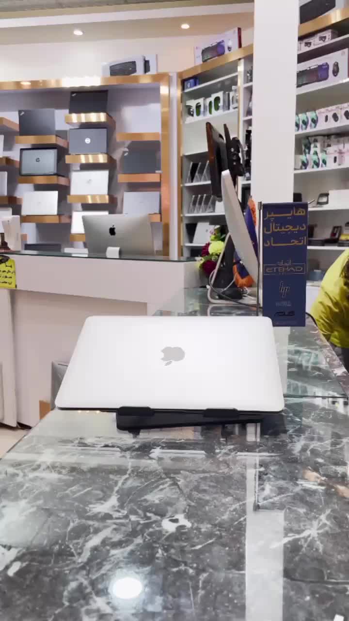 مک بوک ایر ۲۰۱۸ apple / در حد اک صفحه 4k|رایانه همراه|مشهد, دانشجو|دیوار