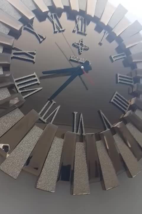 ساعت آینه ای به فروش میرسد در حد نو|ساعت دیواری و تزئینی|تهران, کیانشهر|دیوار