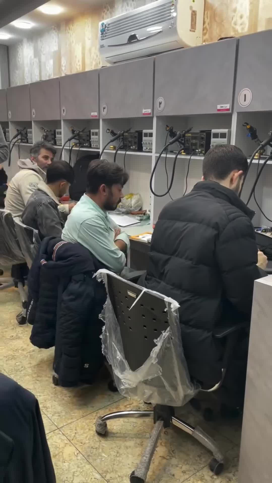 آموزش تعمیر برد های الکترونیکی + کار|خدمات آموزشی|تبریز, |دیوار