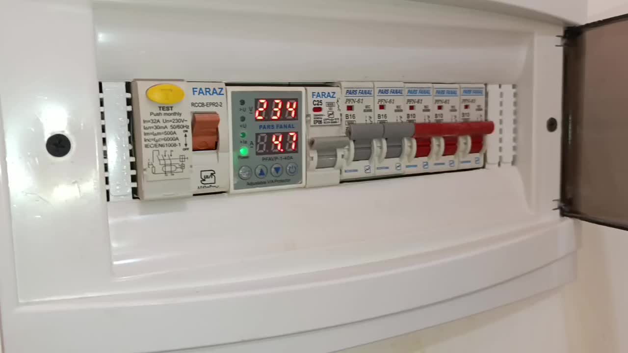 نصب و سرویس اسپیلت برقکشی لوله کشی|خدمات پیشه و مهارت|زهک, |دیوار