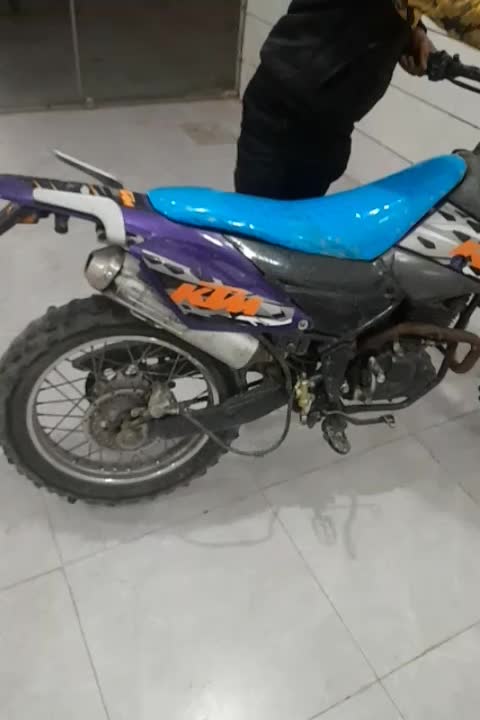 تلر کبیر|موتورسیکلت|نیشابور, امام|دیوار