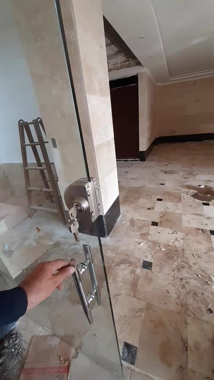 * شیشه سکوریت و کرکره برقی*|خدمات پیشه و مهارت|رشت, کوی غلام نیا|دیوار