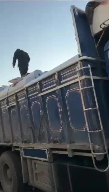 کارخونه  جین|لباس|بندر انزلی, جزیره|دیوار