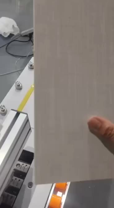 لبه چسبان دورکن مکنده وکیوم  خراطی ام دی اف چوب|ماشین‌آلات صنعتی|یزد, |دیوار