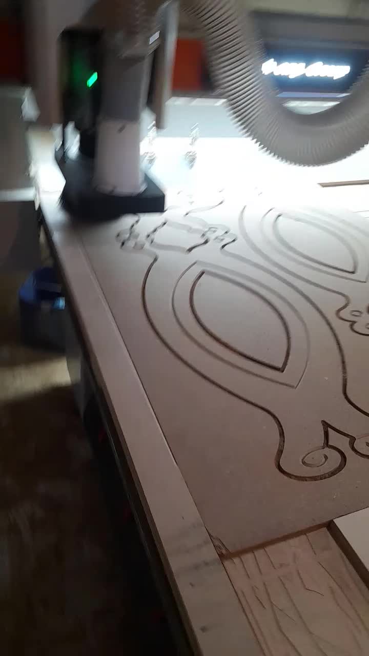 خدمات CNC ، برش و نوارPVCاحسان وساخت کابینت وغیره|خدمات پیشه و مهارت|سبزوار, هویزه|دیوار