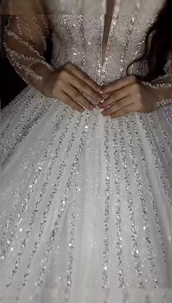 لباس عروس به همراه تاج و تور و ژپون و شنل|لباس|تهران, زهتابی|دیوار