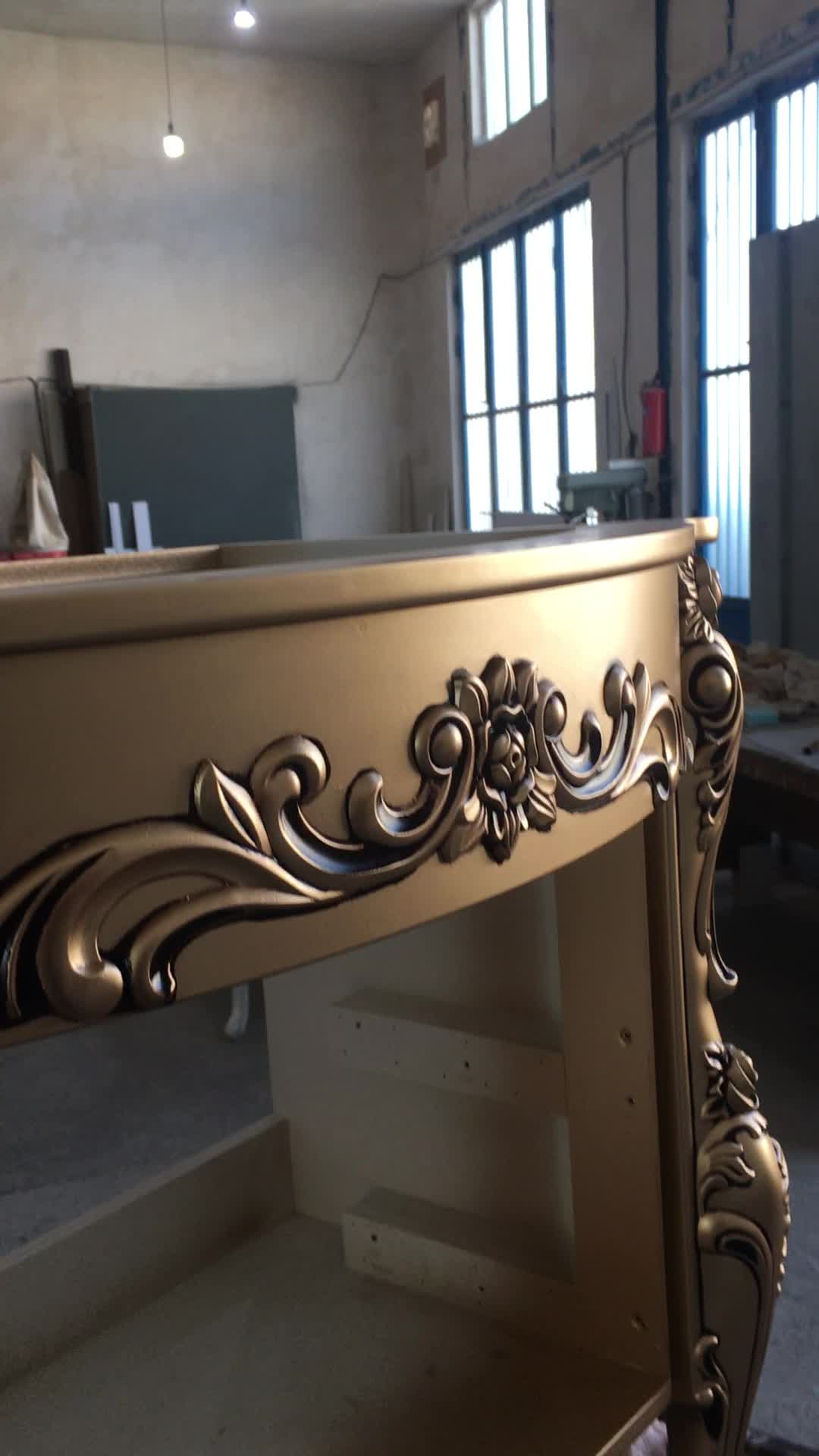 نقاشی‌ و تغییر رنگ تمام لوازم خانه|خدمات پیشه و مهارت|سلماس, |دیوار