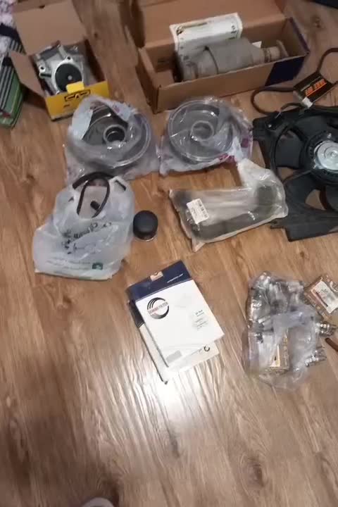 تعدادی لوازم پراید، واترپمپ، هدلایت، شمع استوک،|قطعات یدکی و لوازم جانبی|کرج, باغستان|دیوار