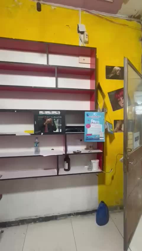 دکور مغازه و دو تا میز مغازه|فروشگاه و مغازه|دهدشت, |دیوار