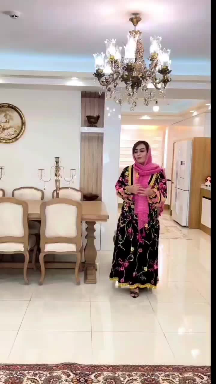 مبل نیوکلاسیک ناددیا|مبلمان خانگی و میز عسلی|شیراز, زرهی|دیوار