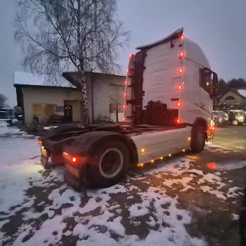 واردات انواع کامیون کشنده اروپایی|خودرو سنگین|یزد, |دیوار