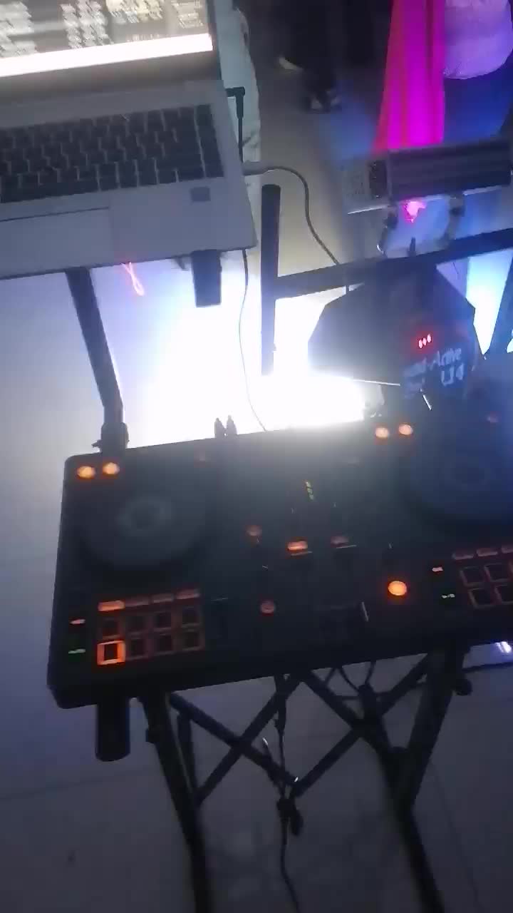 دیجی dj|خدمات پذیرایی، مراسم|نجف‌آباد, طالقانی|دیوار