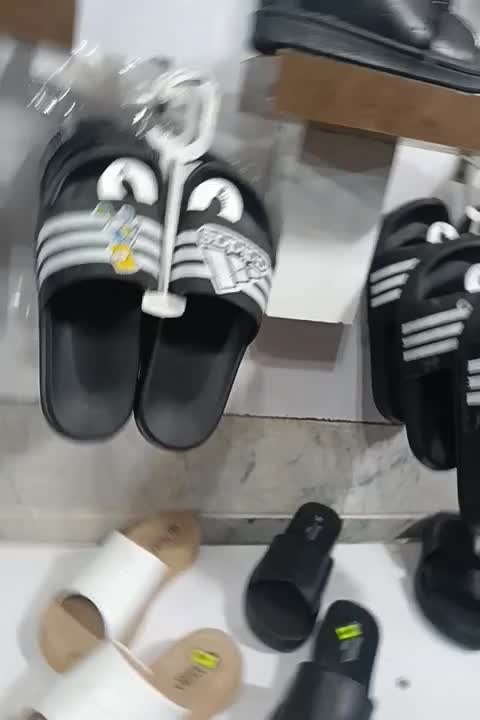 دمپایی آدیداس در سه سایز|کیف، کفش، کمربند|بیرجند, |دیوار