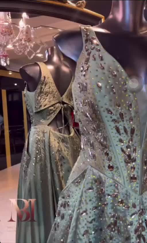 لباس ترک در حد نو|لباس|ساری, |دیوار