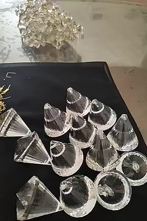 گوی الماسی مخروطی وگردنمره 40 کریستال نمره 16و14|لوستر و چراغ آویز|پردیس, فاز ۱|دیوار