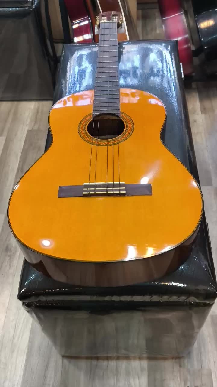 گیتار یاماها C70|گیتار، بیس، امپلیفایر|رشت, گلسار|دیوار