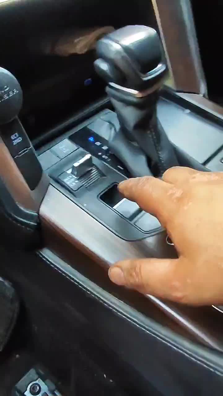 مکانیک سیار مکانیکی یدک‌کش امداد خودرو باطری ساز|خدمات موتور و ماشین|اصفهان, ملک‌شهر|دیوار