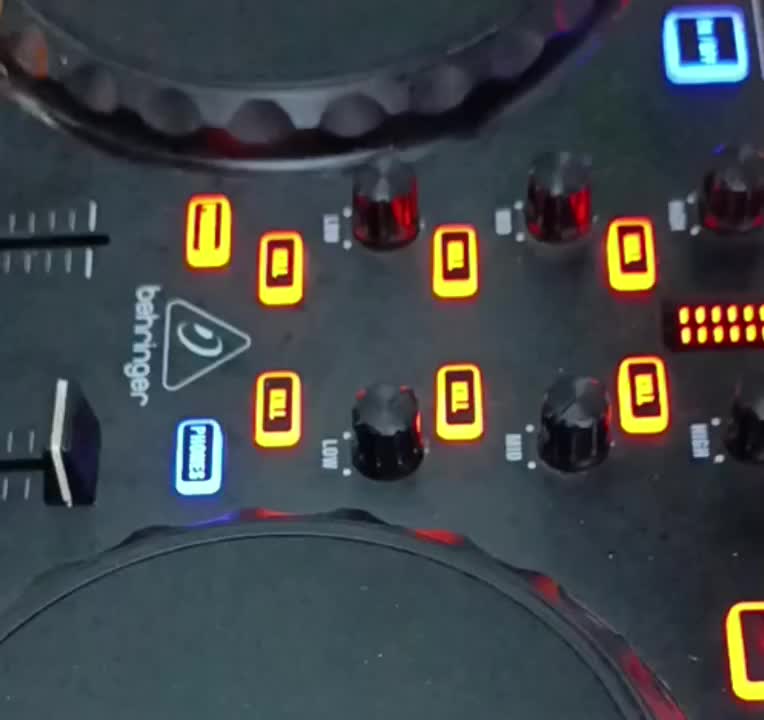 dj خواننده تولد مراسم باغ دی جی دیجی Dj تولدنامزدی|خدمات پذیرایی، مراسم|کرج, گلشهر|دیوار