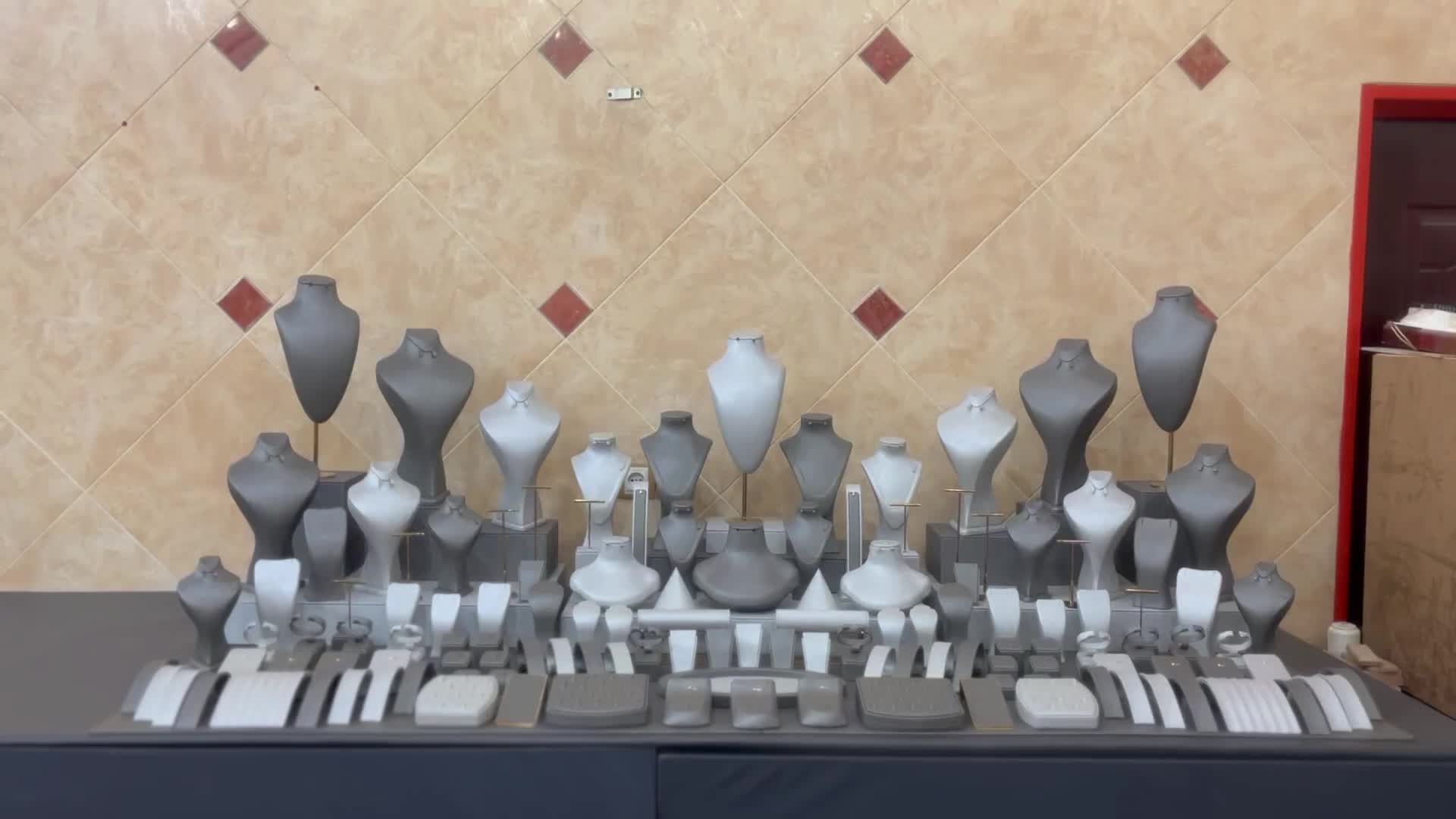 ویترین طلا/ دکور طلا/مانکن طلا/ استند/کار اماده|فروشگاه و مغازه|ورامین, شهرک ولیعصر|دیوار