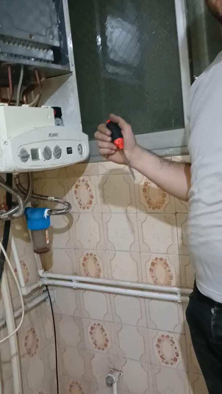 نصب و تعمیر ابگرمکن و پکیج دیواری شوفاژ|خدمات پیشه و مهارت|تهران, میرداماد|دیوار