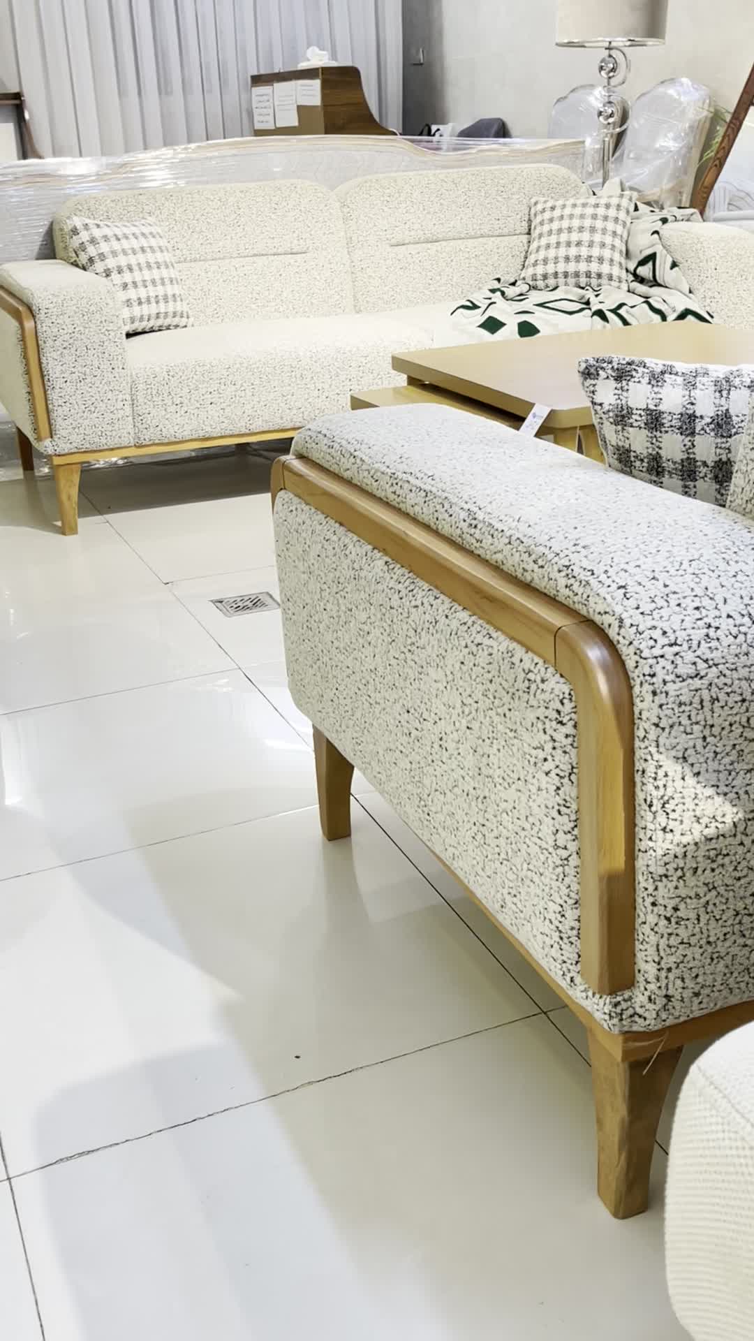 مبل مینیمال/مدل کمل/چوب راش/مبل آسایش|مبلمان خانگی و میز عسلی|مشهد, توس (بلوار توس)|دیوار