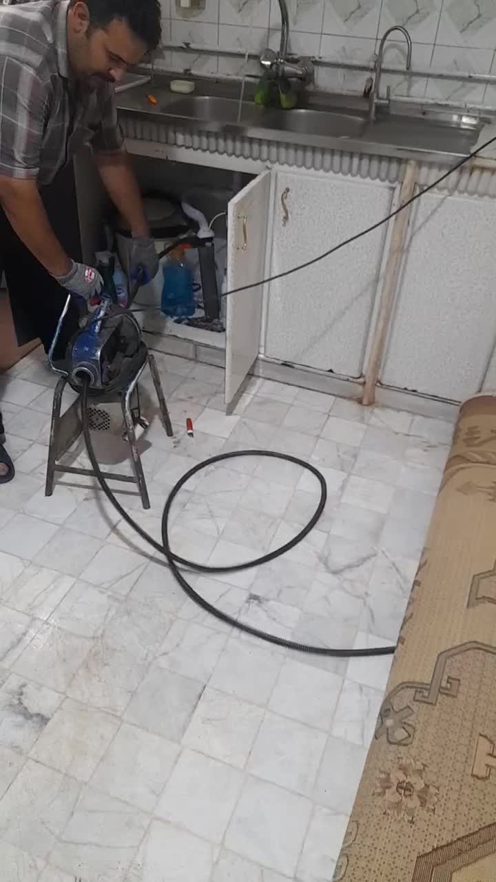 لوله باز کنی کارگرپیکور وصل کردن فاضلاب شهری و.|خدمات پیشه و مهارت|میبد, |دیوار