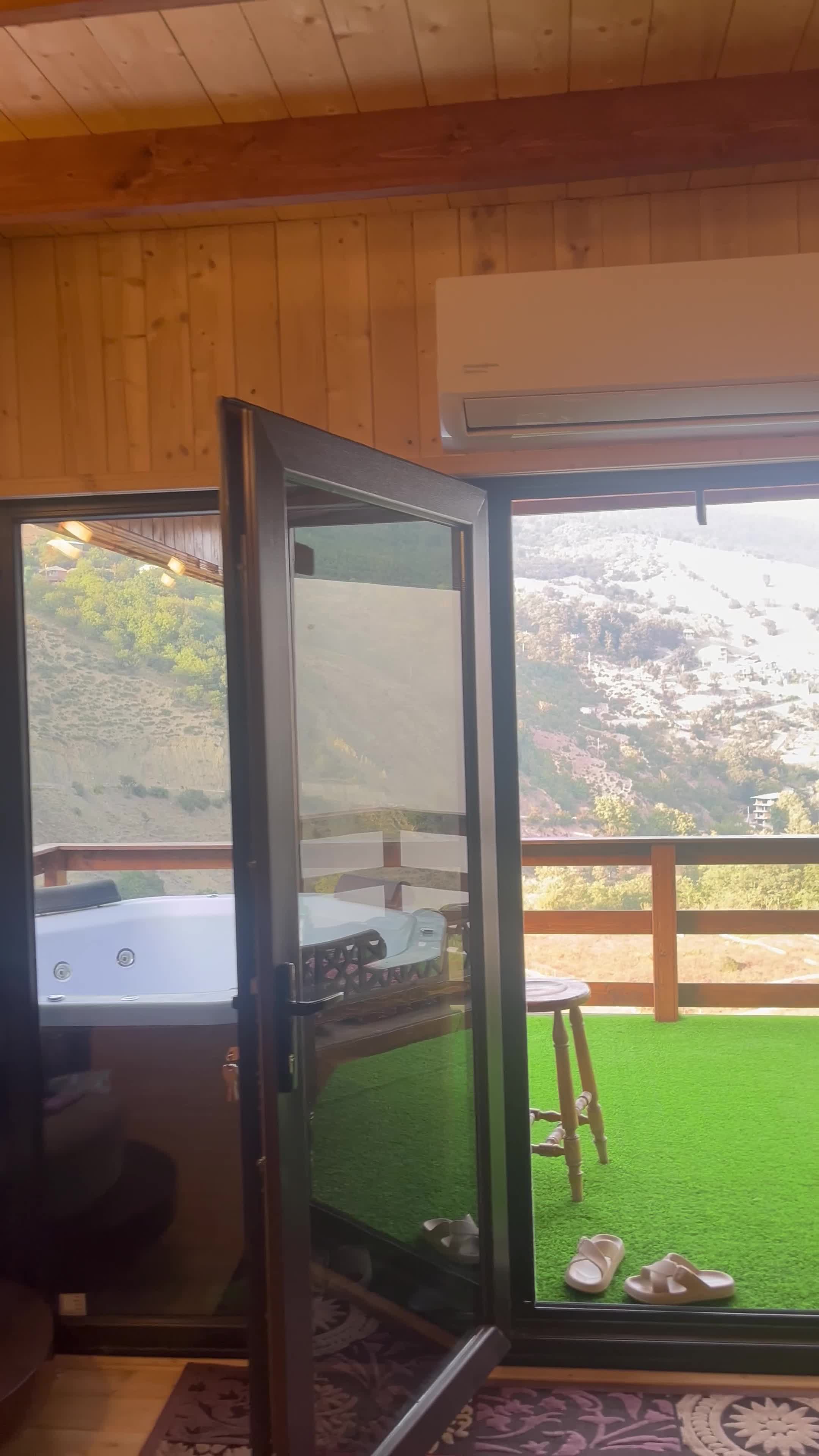 اجاره کلبه چوبی با جکوزی سوادکوه|اجارهٔ کوتاهمدت ویلا و باغ|پل سفید, |دیوار