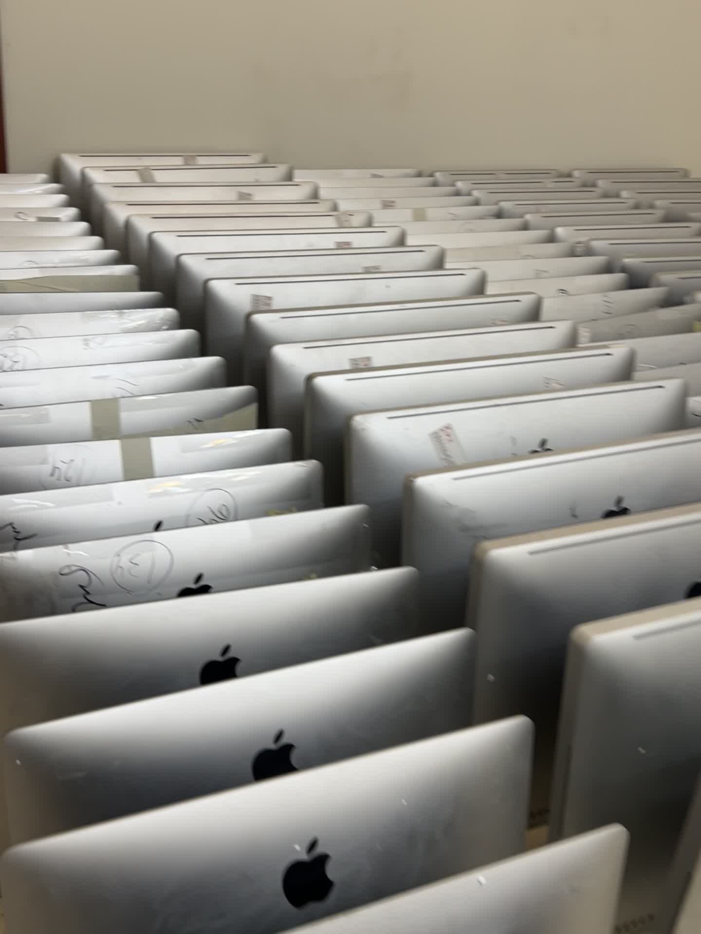 فروش ویژه iMac اپل با قیمت عمده و بنکداری|رایانه رومیزی|تهران, فلسطین (میدان انقلاب)|دیوار