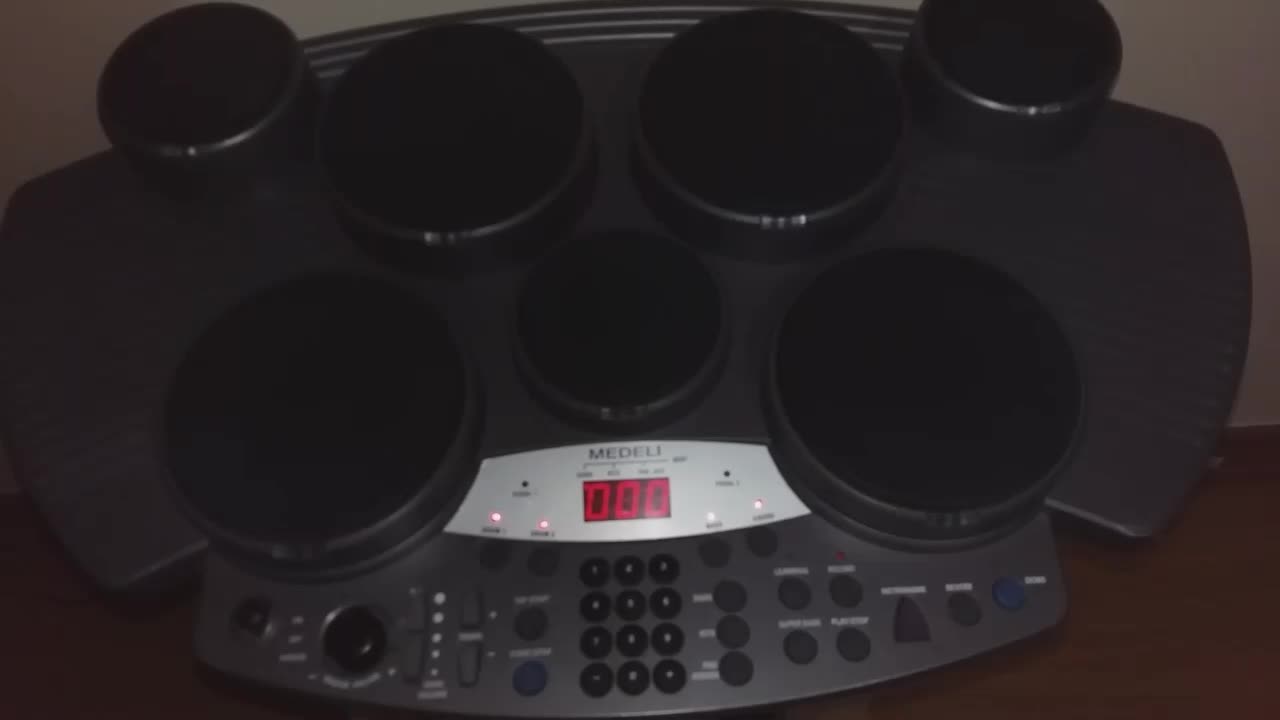 پرکاشن مِدلی|درام و پرکاشن|تبریز, |دیوار