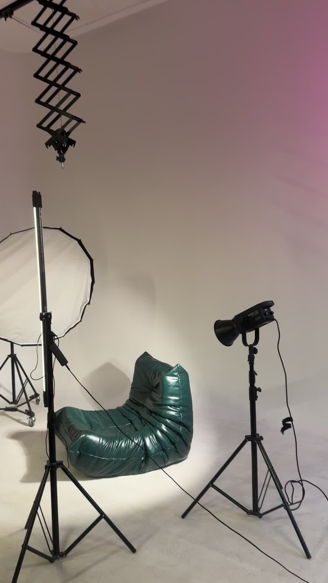 استودیو تولید محتوا ، تبلیغات ، وایت روم|اجارهٔ کوتاهمدت دفتر کار و فضای آموزشی|تهران, گلستان (شهرک راه آهن)|دیوار