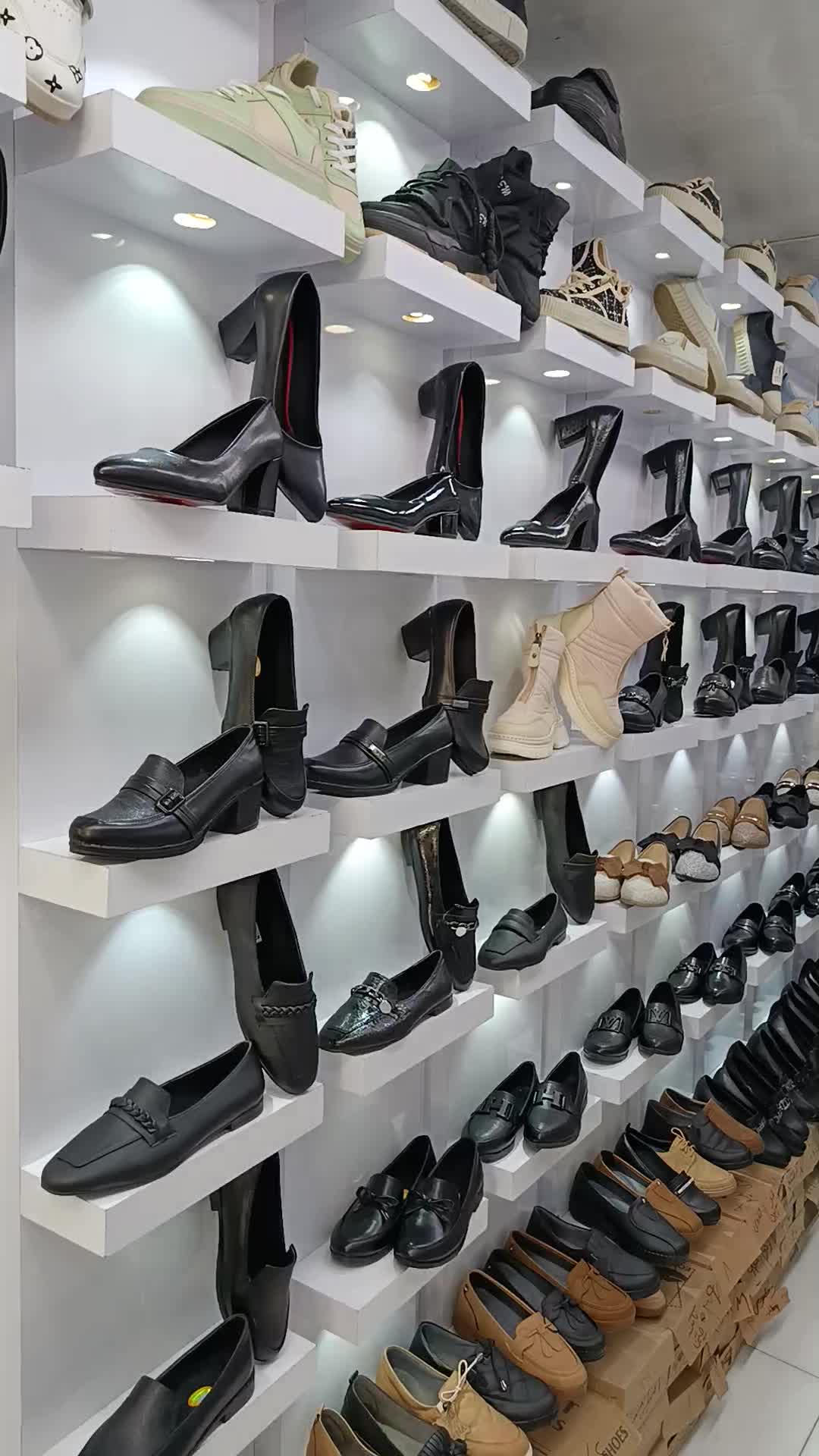 حراج ویژه به مدت محدود|کیف، کفش، کمربند|دهلران, |دیوار