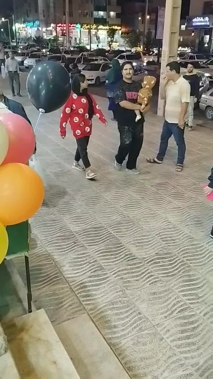 استخدام فروشنده حرفه ای|استخدام بازاریابی و فروش|صدرا-فارس, فاز ۱|دیوار