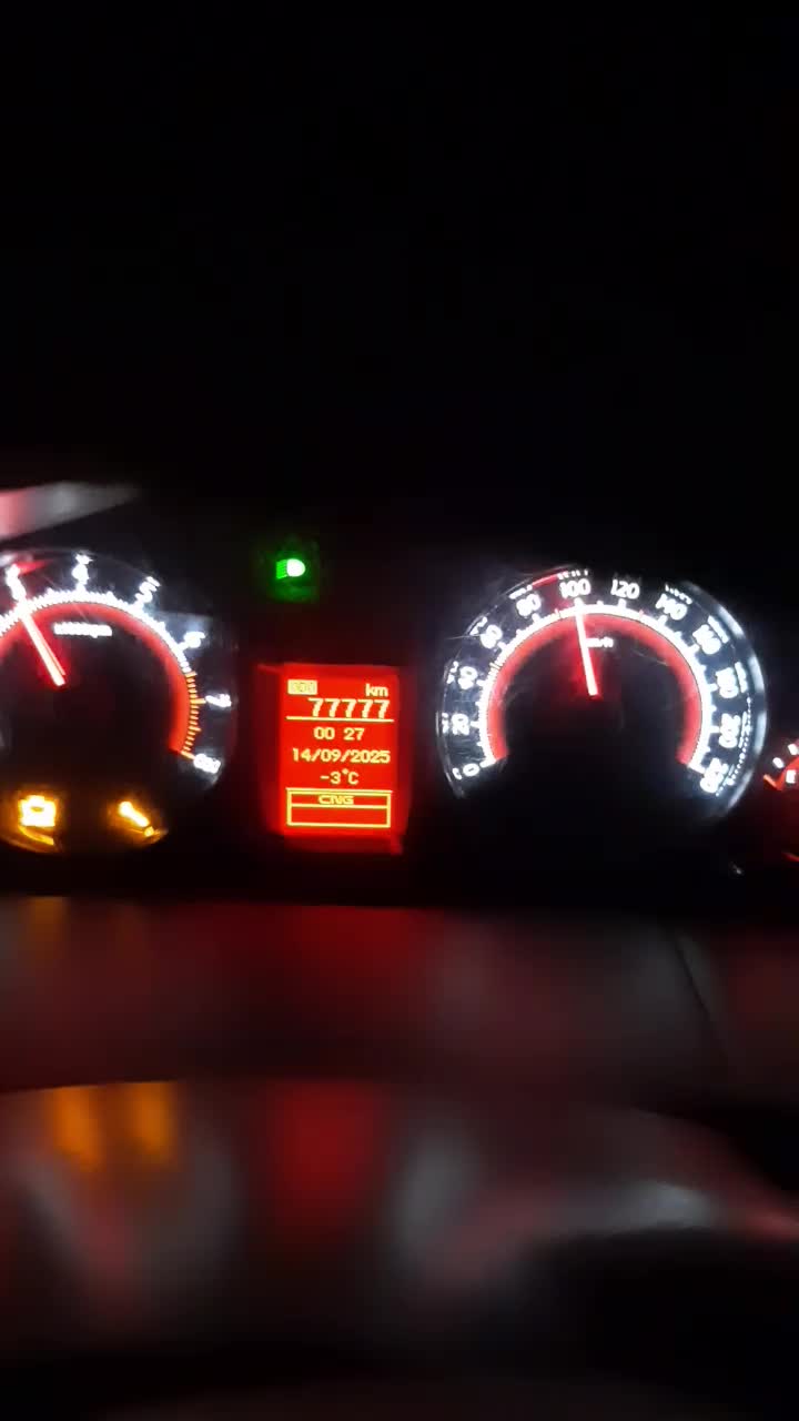 ef7مدل ۴۰۱|خودرو سواری و وانت|سنندج, |دیوار