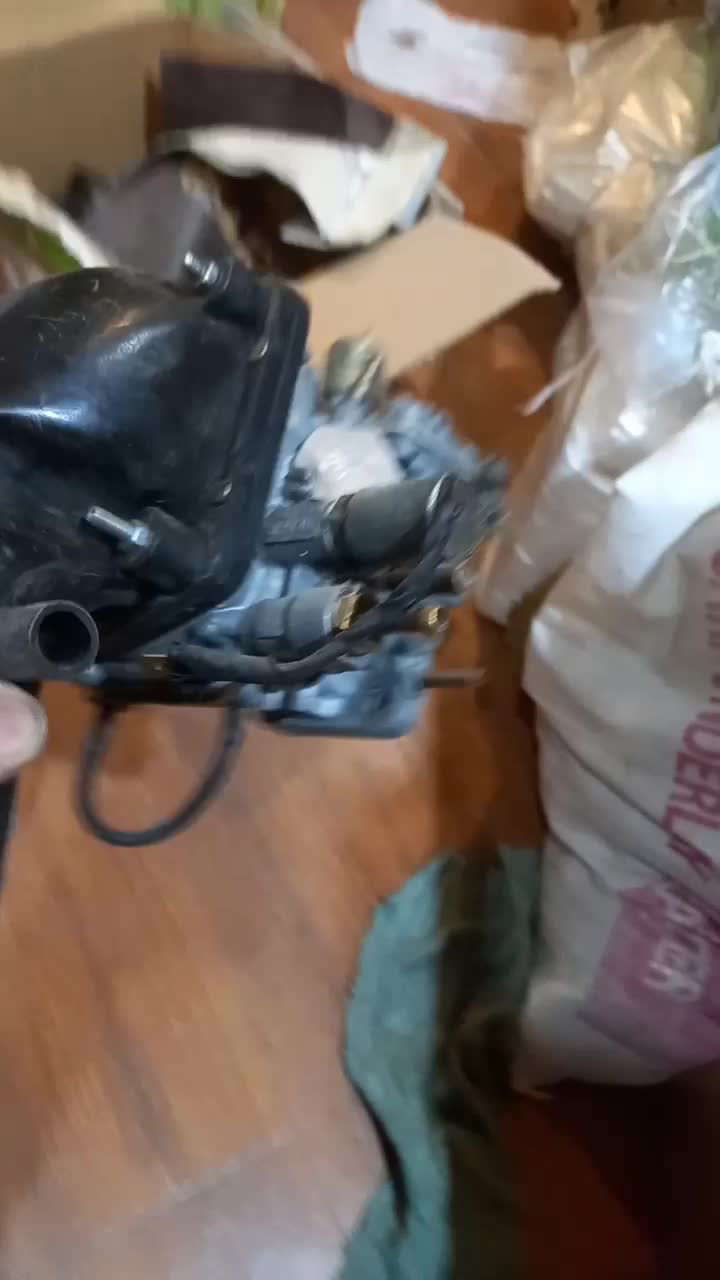 تعدادی لوازم استوک و نو پاژن لندرور|قطعات یدکی و لوازم جانبی|اراک, |دیوار