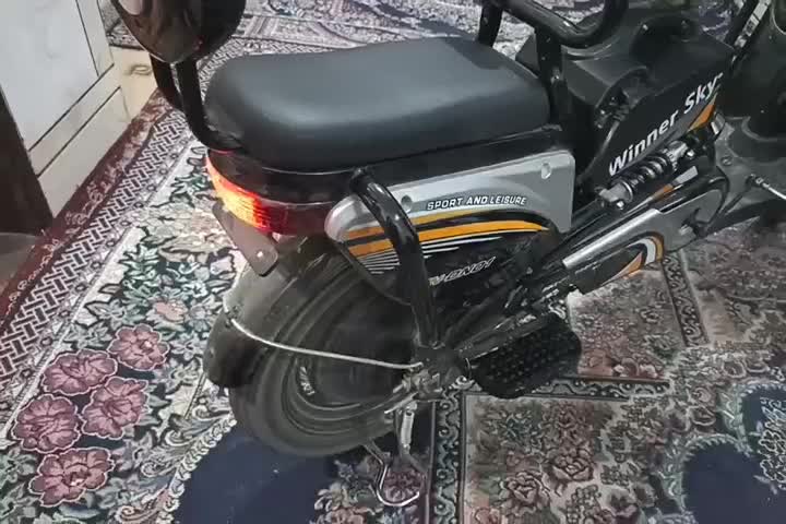 یک عدد اسکوترر شارژیی درحد اک اک|دوچرخه، اسکیت، اسکوتر|حمیدیه, |دیوار