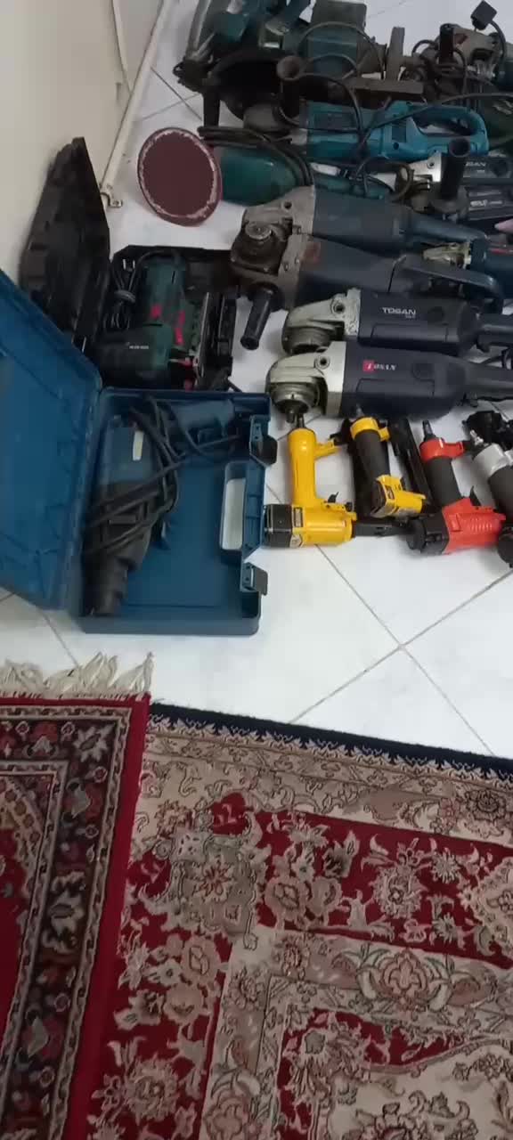 انواع ابزار اره ،سنگ فرز ،دریل ،رنده .آرمیچر کلید|ابزارآلات|کرج, چهارصد دستگاه|دیوار