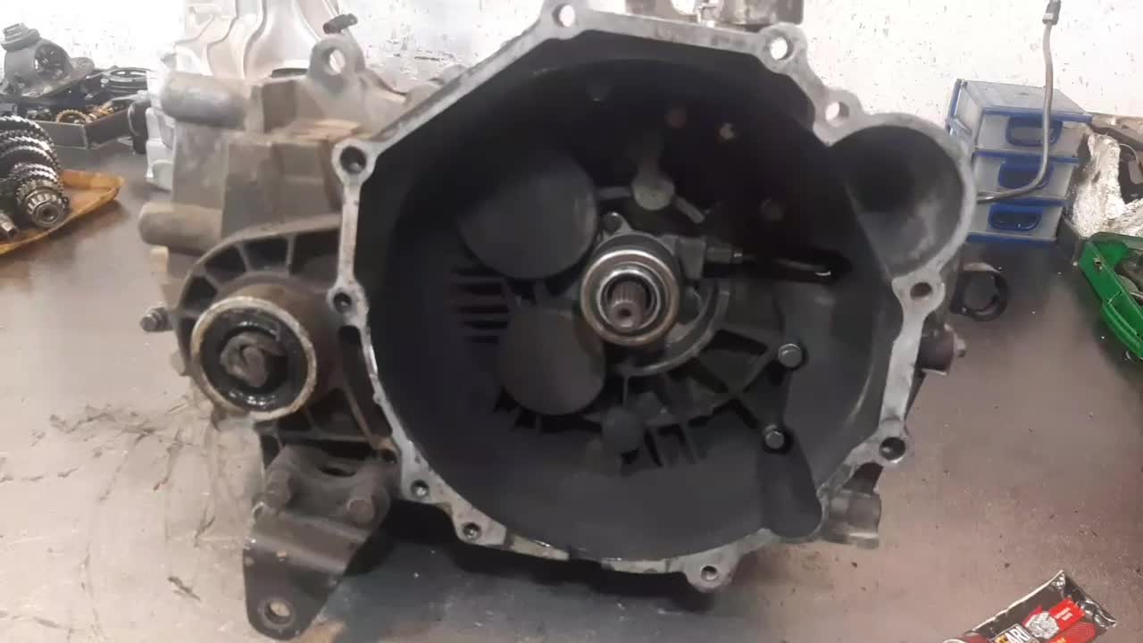 تعمیر تخصصی گیربکس واقع در اصفهان خیابان نیرو|قطعات یدکی و لوازم جانبی|اصفهان, خلیل آباد|دیوار