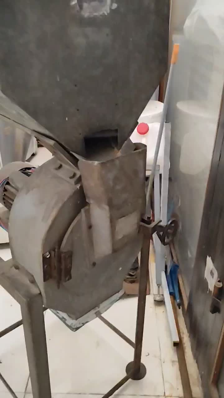 آسیاب صنعتی دسته دوم|خردکن، آسیاب، غذاساز|ماهدشت, |دیوار