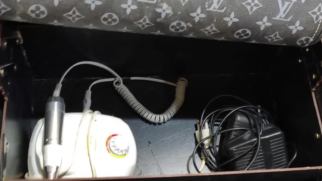 فروش دستگاه کاشت ناخن ودستگاه یو وی دست وپا|آرایشگاه و سالنهای زیبایی|بندر ماهشهر, |دیوار