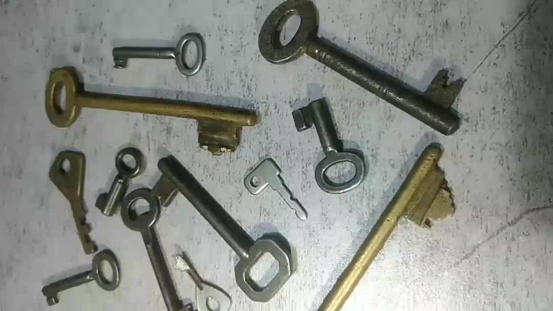 اشیا قدیمی ومسی|کلکسیون اشیاء عتیقه|میبد, |دیوار