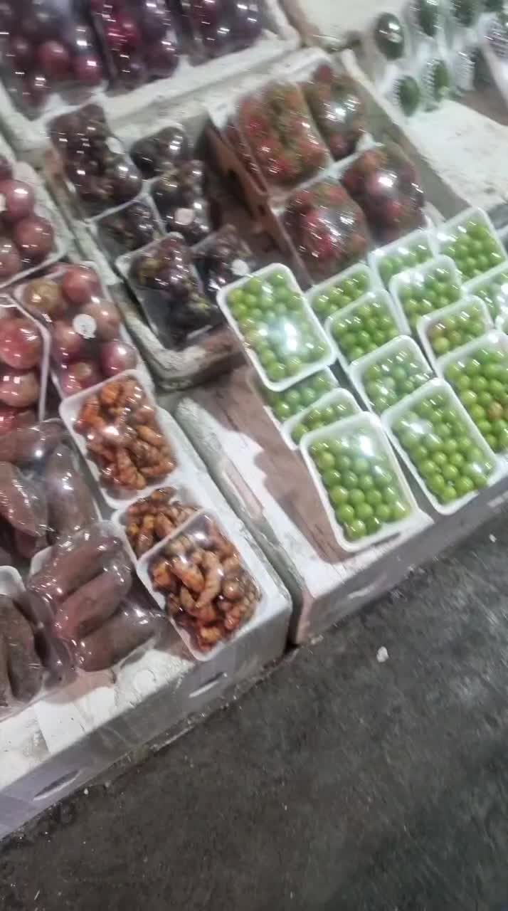 گوجه سبز گیلاس هلو انگور میو استوایی مراسم تالار م|خوردنی و آشامیدنی|تهران, میدان میوه و تره‌بار مرکزی|دیوار