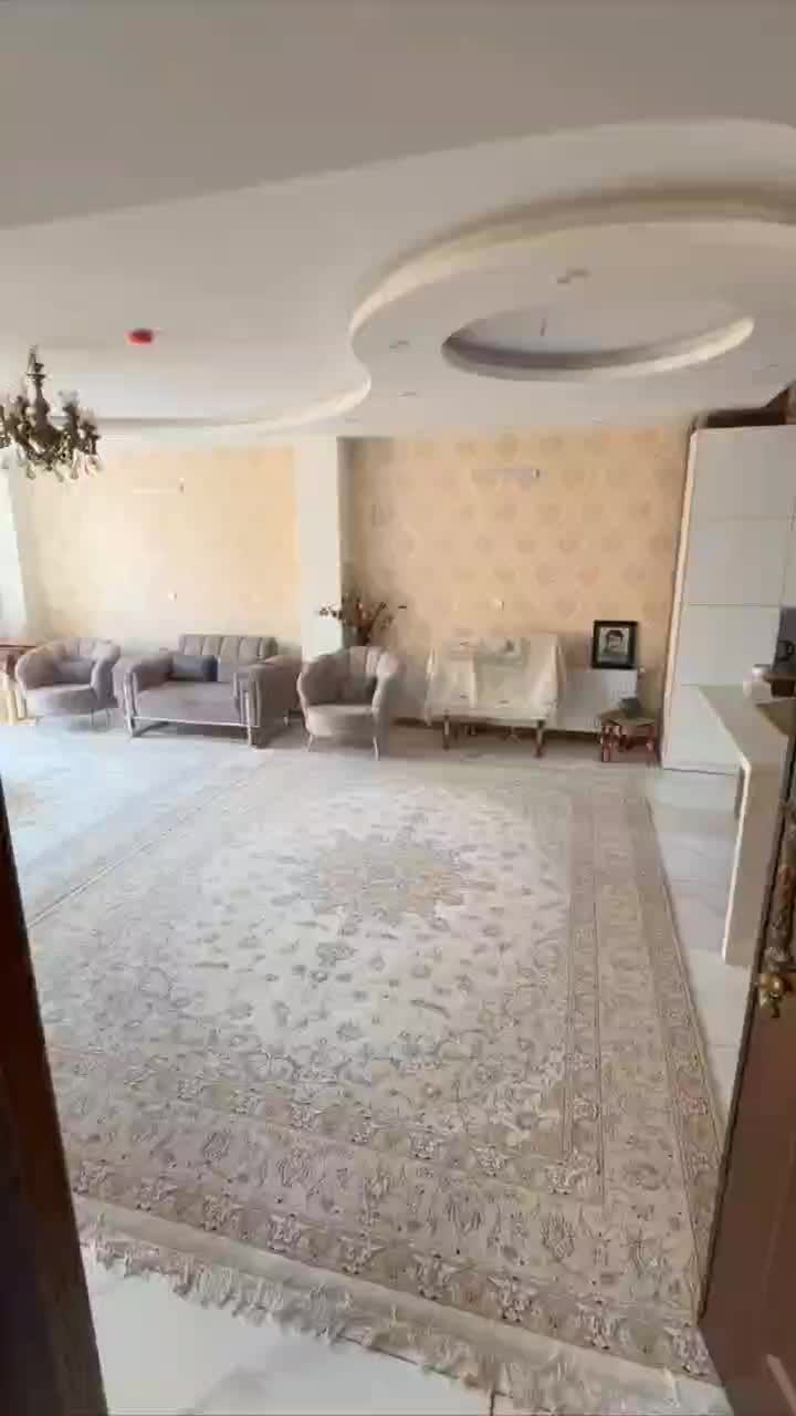 130 متر نوساز / شمالی جنوبی / تک واحد / بر آل خجند|فروش آپارتمان|اصفهان, عسگریه|دیوار