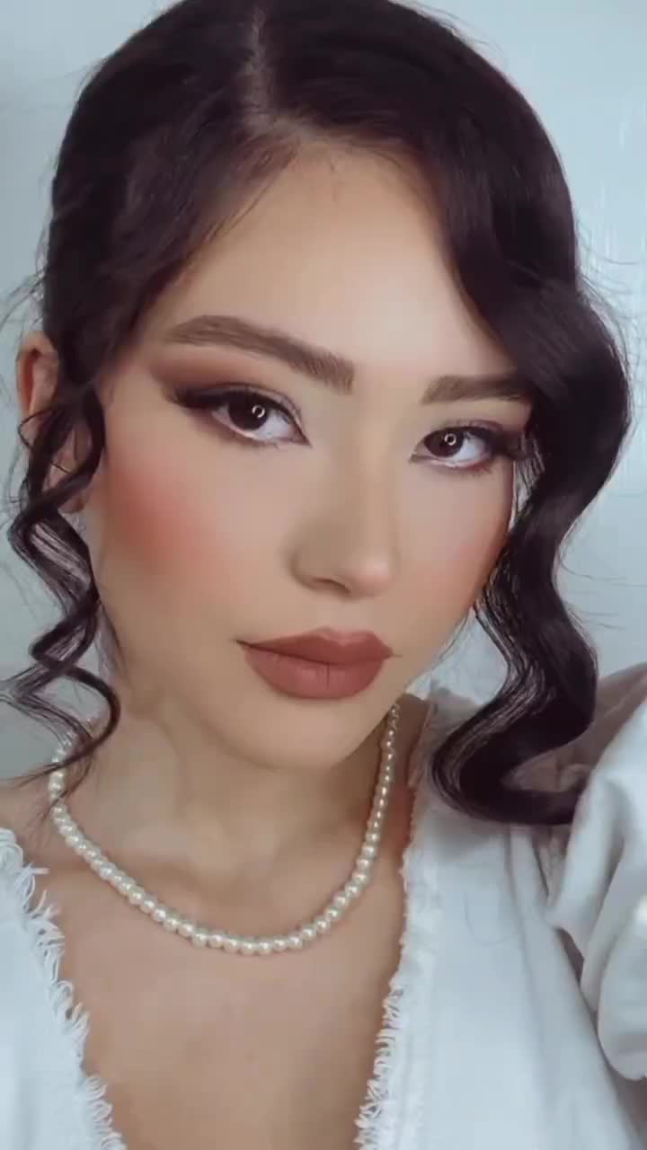 خدمات میکاپ و شنیون تضمینی  عروس و همراهمی|خدمات آرایشگری و زیبایی|مشهد, هفده شهریور|دیوار