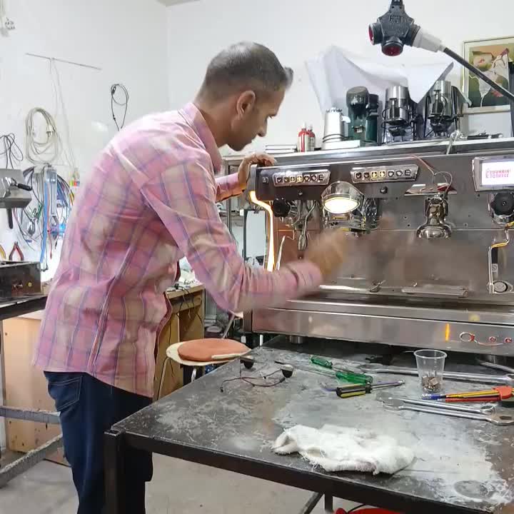 تعمیرات تخصصی اسپرسوساز خانگی صنعتی|کافی‌شاپ و رستوران|تبریز, |دیوار