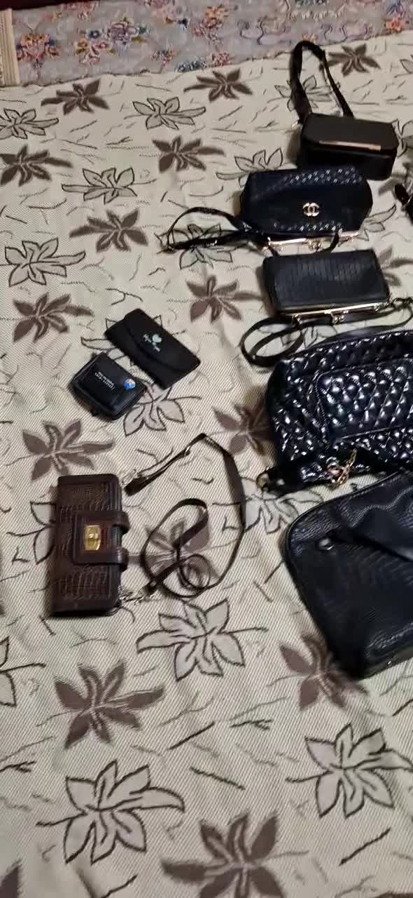 کیف های در حد نو ولی با نو مو نمیزنه|کیف، کفش، کمربند|شهرکرد, |دیوار