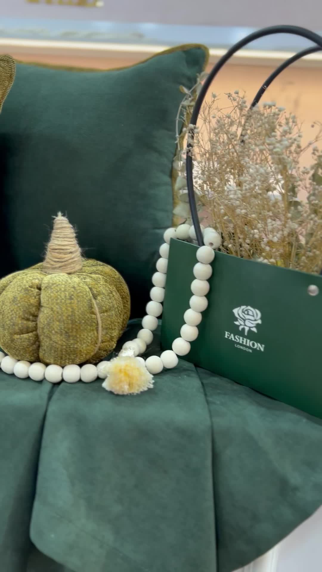 فروش انواع کوسن و رانر و زیربشقابی|مبلمان خانگی و میز عسلی|رشت, سعدی (تختی)|دیوار