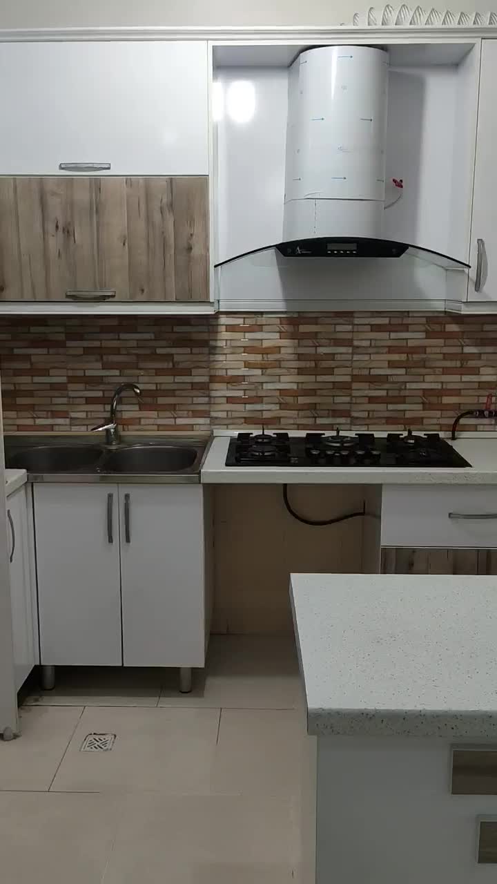 با سلام آپارتمان نقاشی شده رهن کامل فوری.